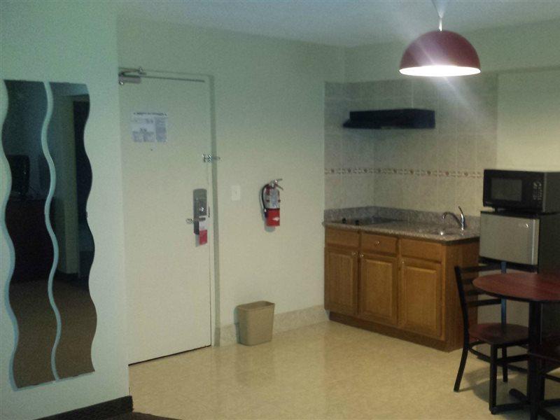 מלון Ramada By Wyndham רוקאוויי מראה חיצוני תמונה